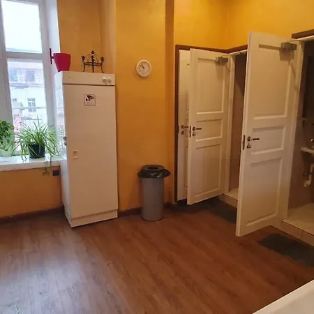 Hostel Zinc Old Town *