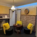 Zinc Old Town بيت شباب